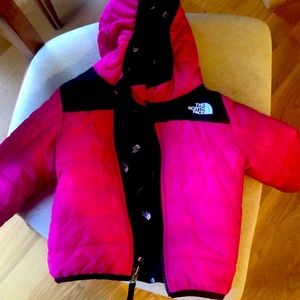COPY - 18 to 24 months north face winter coat, amazing condition